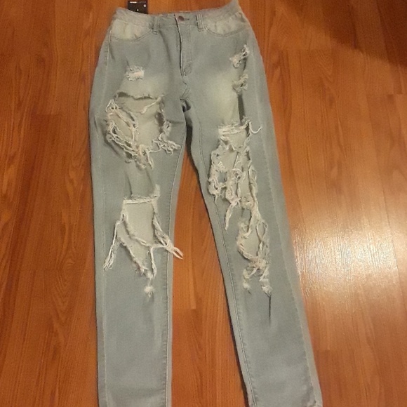 Fashion Nova Ripped Jeans - Picture 1 of 4